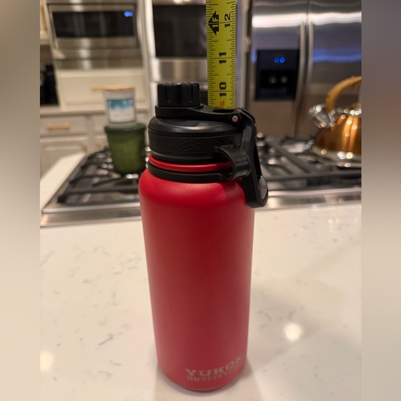 Buc-ee's Red Logo Stainless Steel Yukon Water Bottle 32oz - Picture 10 of 11